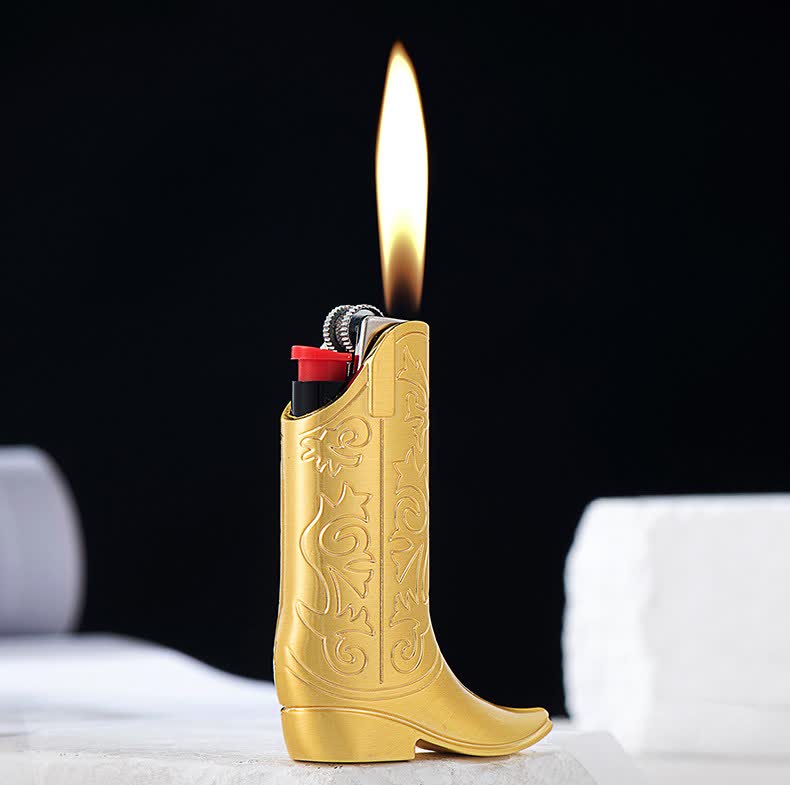 Retro-Feuerzeugetui aus Metall mit Gravur in Form eines Cowboy-Stiefels - image 1