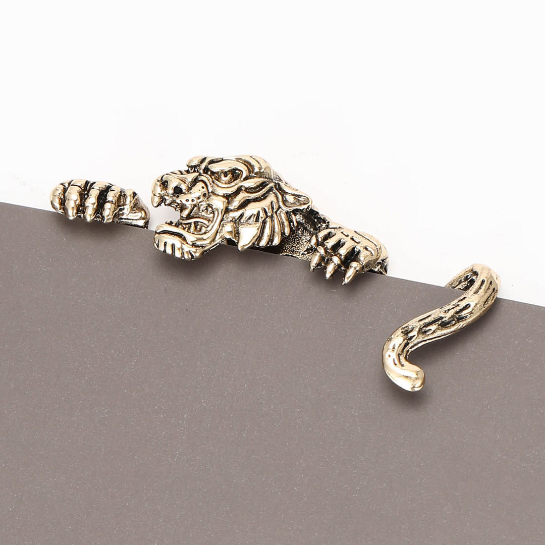 Einstecktuchhalter mit wildem Tigermotiv - Antikgold - image 7