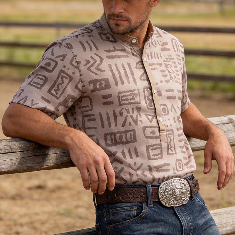 Herrenhemd mit Ethno-Stil und Stammesmotiven in Taupe-Beige - Taupe Beige - 5XL - image 0