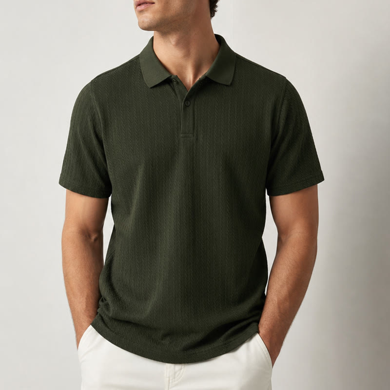 Atmungsaktives, strukturiertes Strick-Poloshirt für Herren mit lockerer Passform - image 1