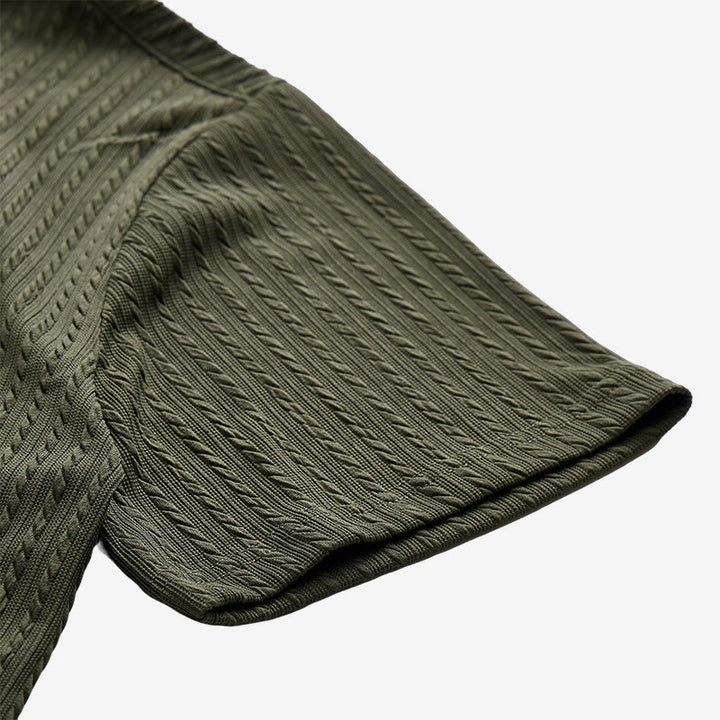 Atmungsaktives, strukturiertes Strick-Poloshirt für Herren mit lockerer Passform - image 13