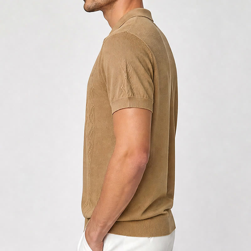Herren-Poloshirt mit halbem Reißverschluss und kurzen Ärmeln, geometrischem Strickmuster - image 2