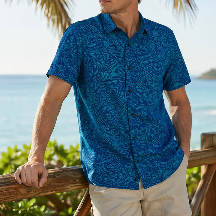 Herren-Sommerhemd mit abstraktem türkisfarbenem Print und kurzen Ärmeln - Blau - 5XL - image 0