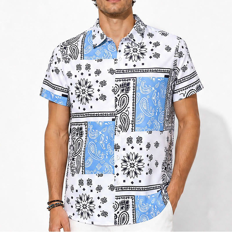 Blau-weißes Hemd mit Bandana-Patchwork und Paisley-Print - image 1