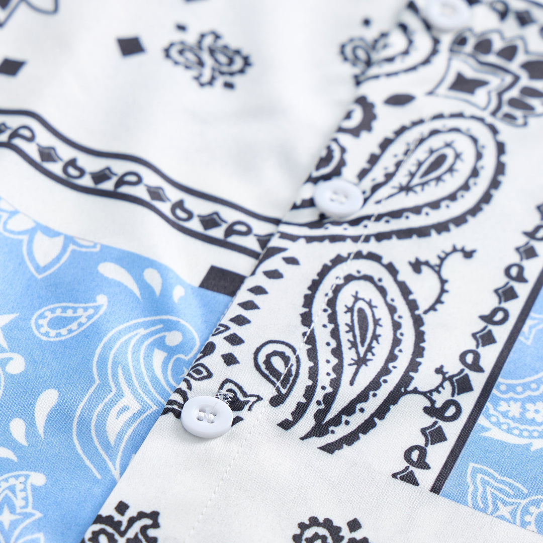 Blau-weißes Hemd mit Bandana-Patchwork und Paisley-Print - image 5