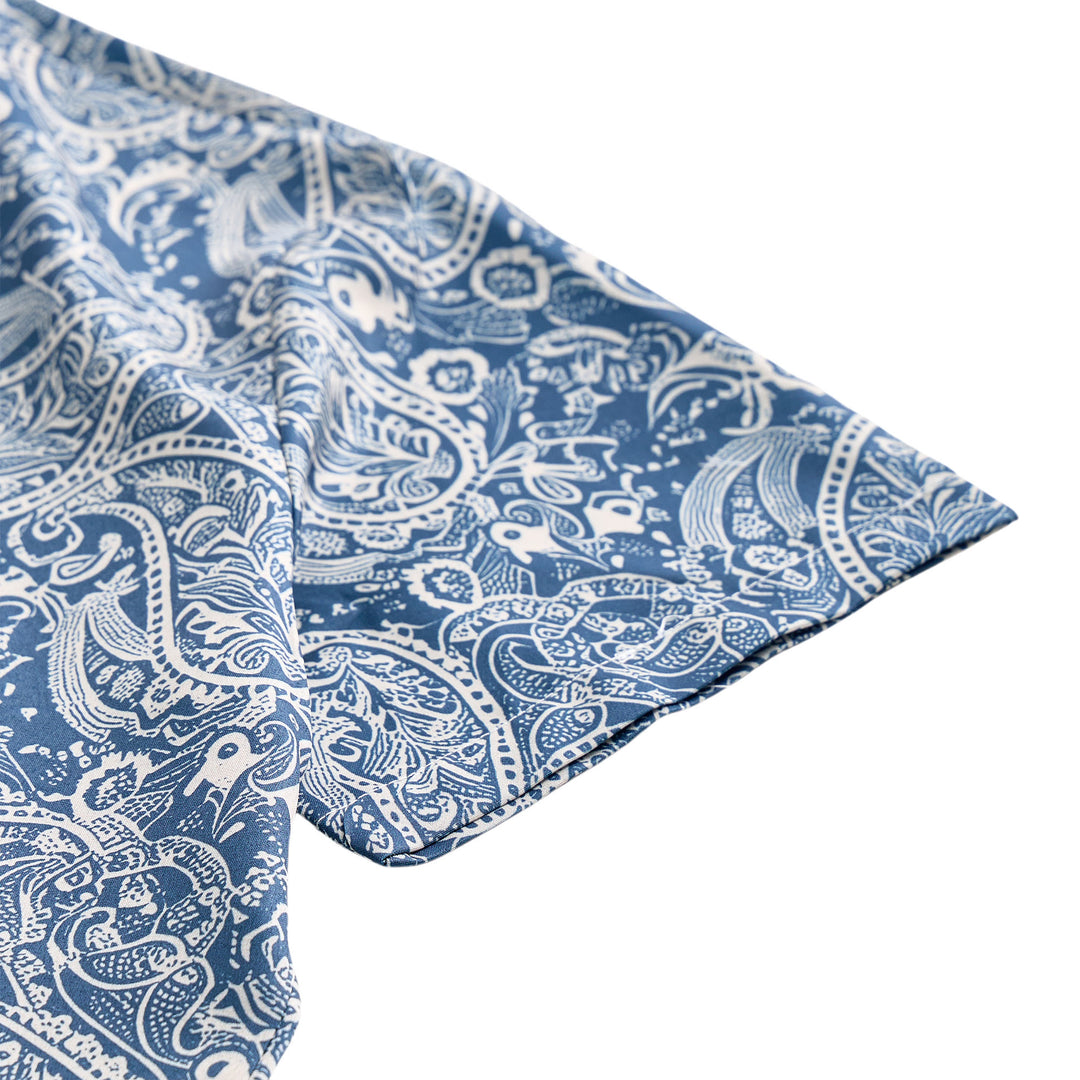 Kurzarmhemd mit lässigem Paisley-Muster in Marineblau und Beige - image 7