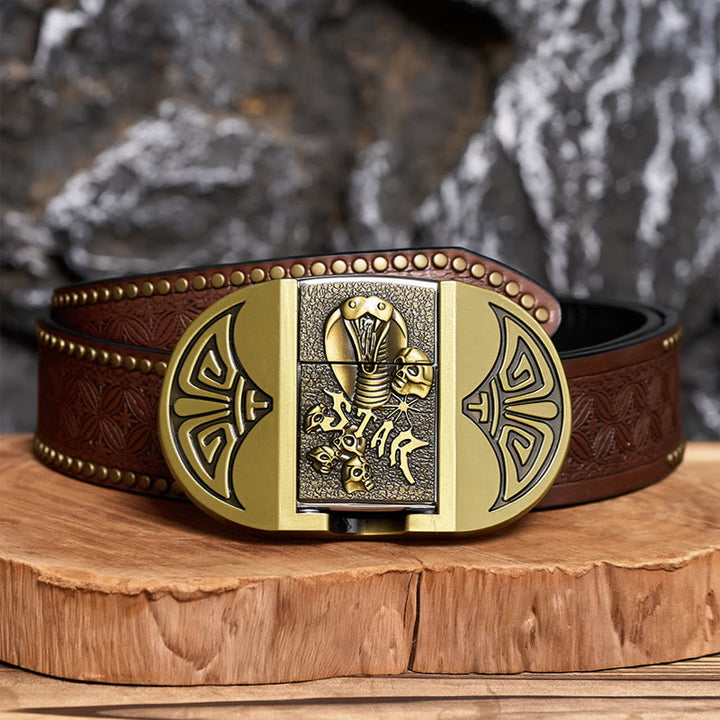 Herren-Gürtel aus Leder mit selbstgemachtem Gothic-Motiv, Kobra-Totenkopf und verstecktem Feuerzeug - Bronze - Brauner Nietgürtel - 42 - image 4