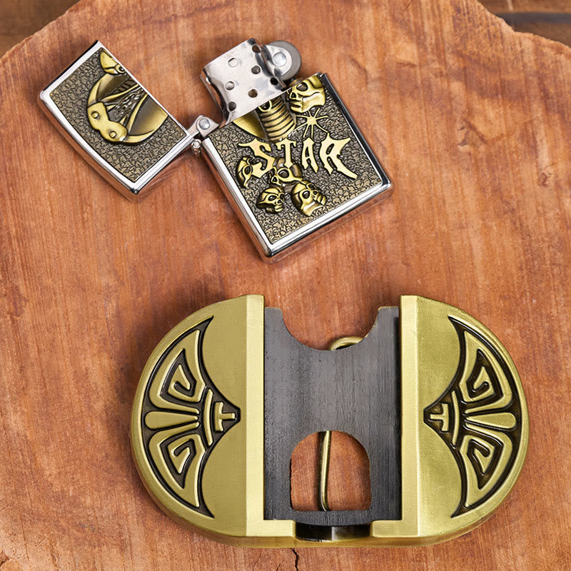 Herren-Gürtel aus Leder mit selbstgemachtem Gothic-Motiv, Kobra-Totenkopf und verstecktem Feuerzeug - image 1