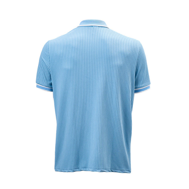 Minimalistisches Herren-Poloshirt aus Strick mit Kragen und Bündchen - image 14