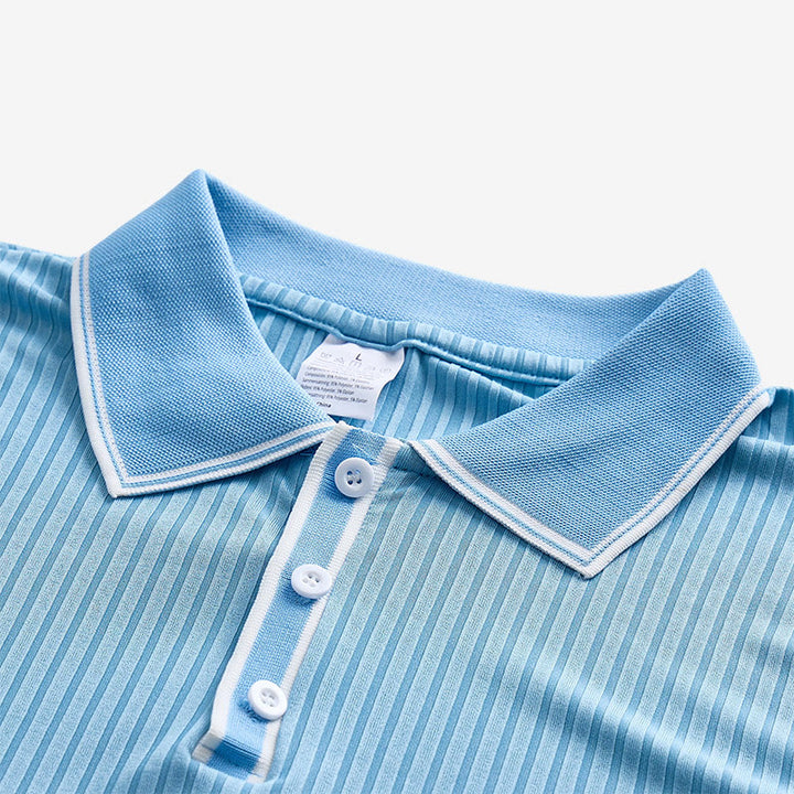 Minimalistisches Herren-Poloshirt aus Strick mit Kragen und Bündchen - image 8