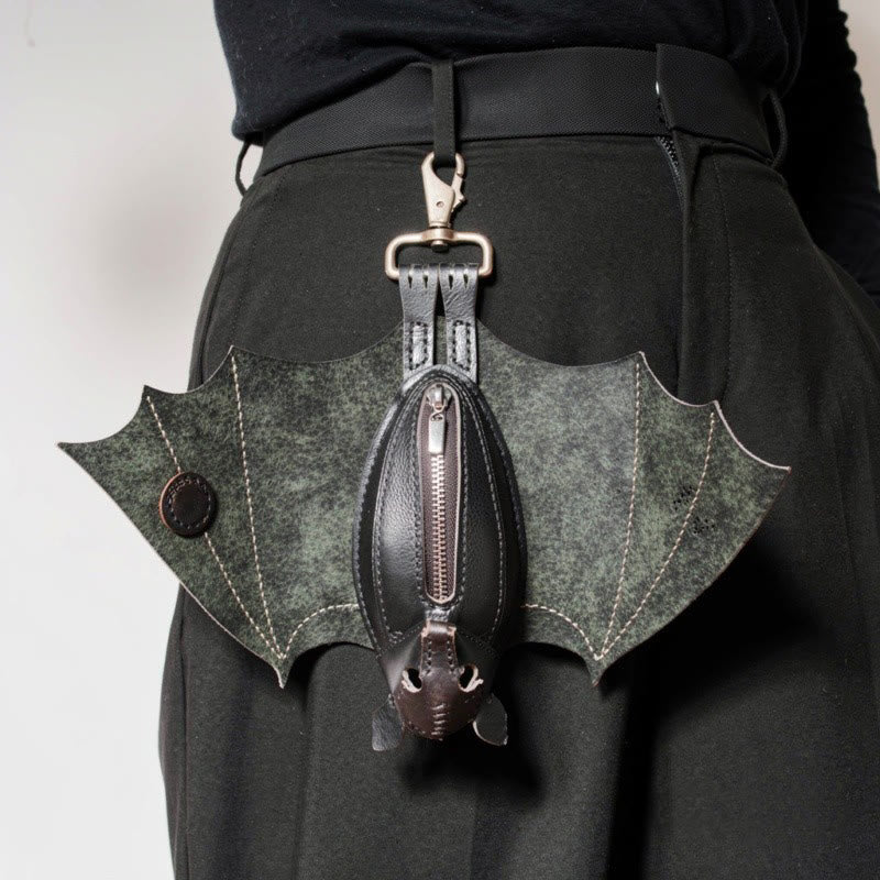 Schlüsselanhänger aus Leder in Fledermausform – Der Mitternachtswächter - Schwarz - image 0