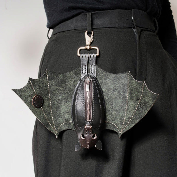 Schlüsselanhänger aus Leder in Fledermausform – Der Mitternachtswächter - Schwarz - image 0