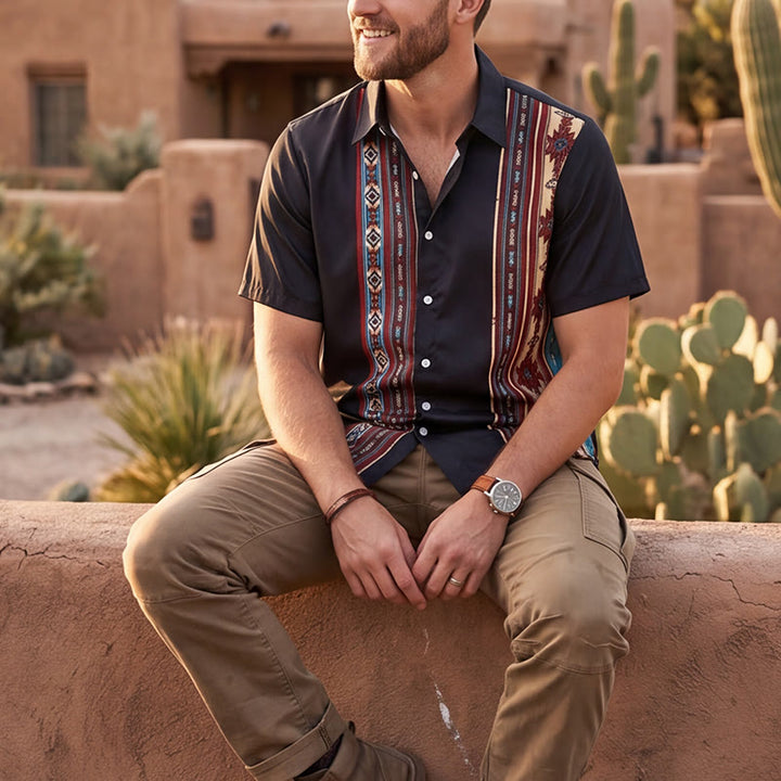 Schwarzes Sommerhemd für Herren mit aztekischem geometrischem Muster - Schwarz - 2XL - image 0