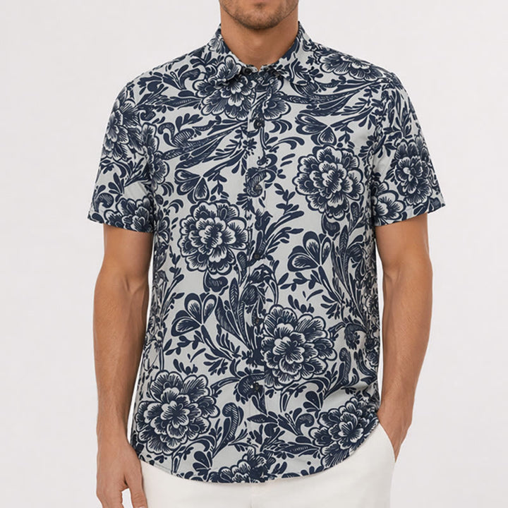 Minimalistisches marineblaues Sommerhemd mit Blumenmuster und Knopfleiste - image 1