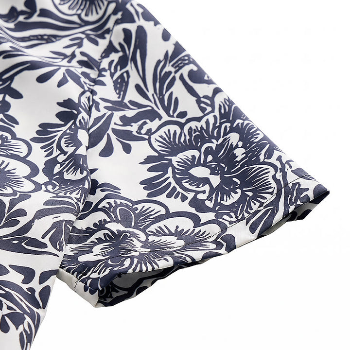 Minimalistisches marineblaues Sommerhemd mit Blumenmuster und Knopfleiste - image 8