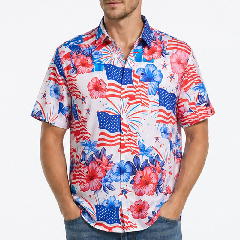 Patriotisches Hibiskus- und amerikanisches Flaggen-Feuerwerk-Shirt mit Allover-Print - image 1