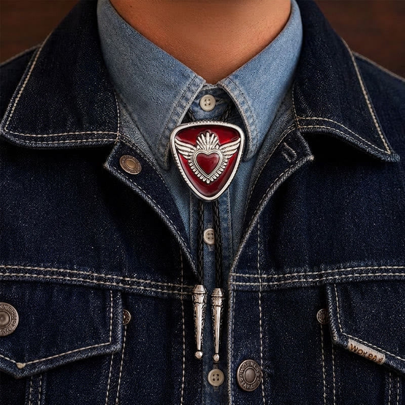 Retro-Bolo-Krawatte mit geflügeltem Herzmotiv im Western-Stil - Rot - image 1