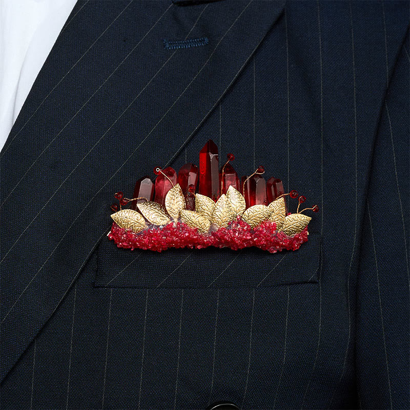Handgefertigte Brosche in Kronenform aus Naturkristall - Rot & Gold - image 10