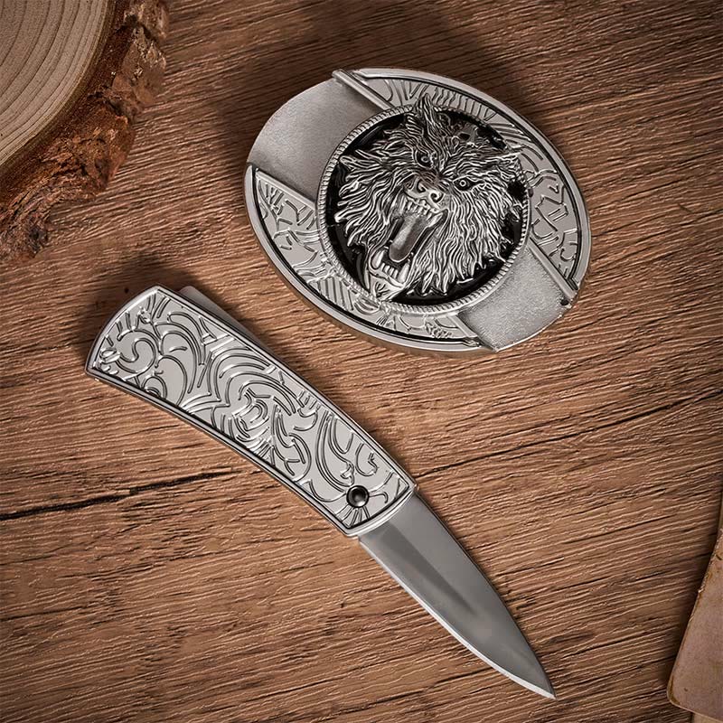 DIY-Gürtel mit versteckter Klappmesserschnalle aus Leder, verziert mit einem knurrenden Wolfskopf - image 1