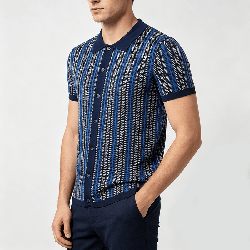 Herren-Polohemd aus atmungsaktivem Jacquard-Strick mit vertikalem Chevron-Streifenmuster - image 2