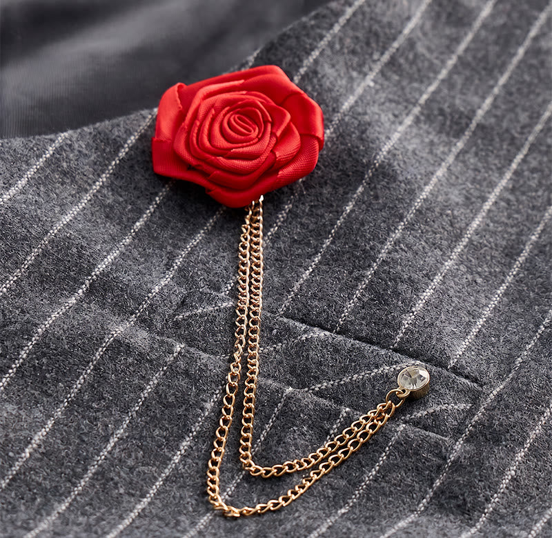 Herren-Anzugweste im Retro-Stil mit Nadelstreifen und Rosenreverskette - image 6
