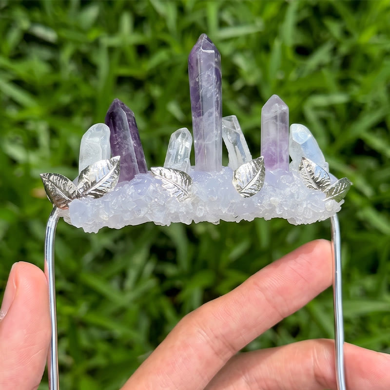 Handgefertigte Brosche in Kronenform aus Naturkristall - Dunkelviolett - image 8