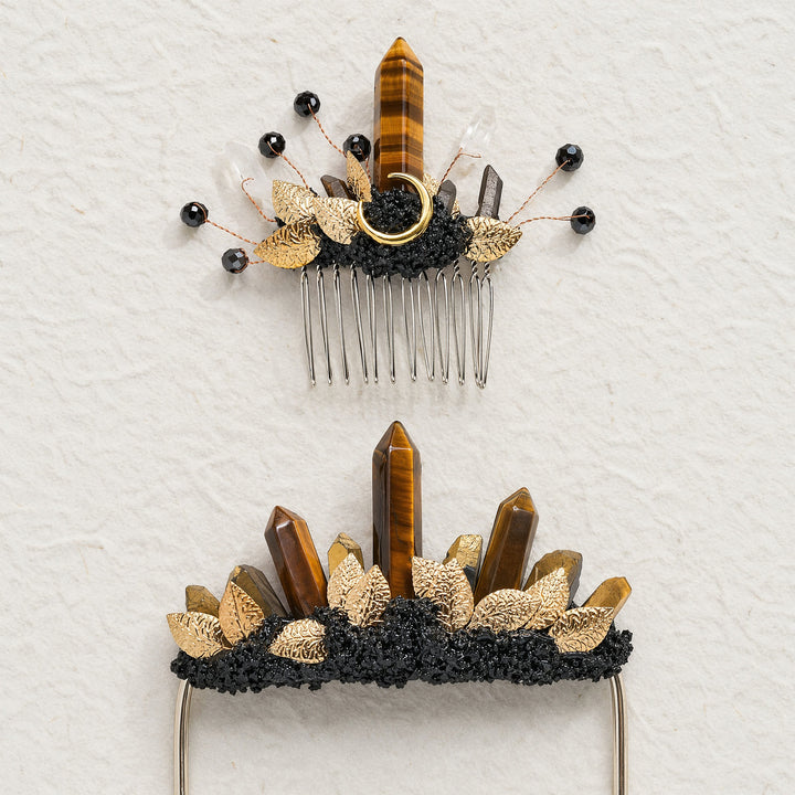Handgefertigtes Set aus Ansteckblume für den Bräutigam und Kristallhaarkamm für die Braut - image 3