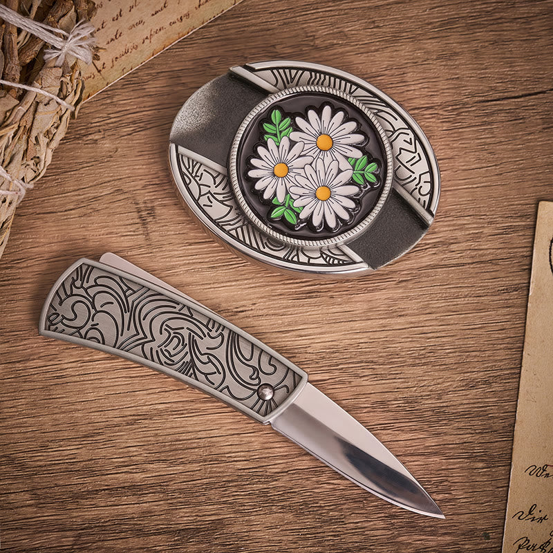 Weißer Daisy Daydream Gürtel mit verstecktem Klappmesser und Schnalle - image 1