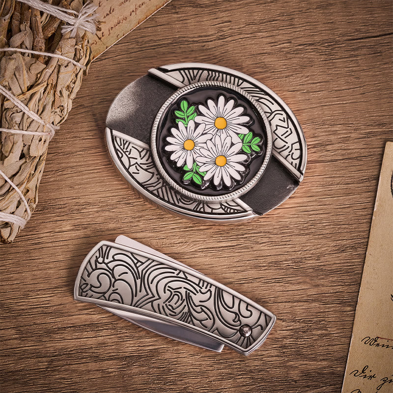 Weißer Daisy Daydream Gürtel mit verstecktem Klappmesser und Schnalle - image 10