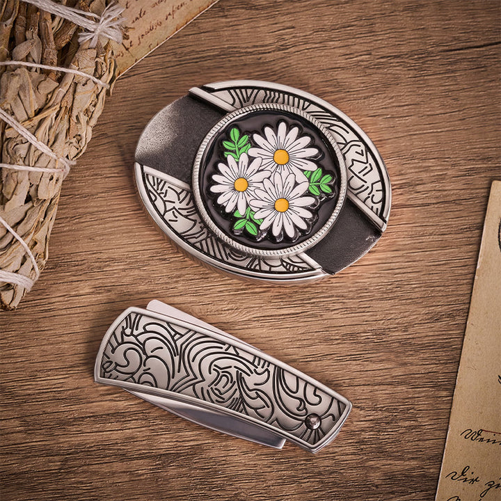 Weißer Daisy Daydream Gürtel mit verstecktem Klappmesser und Schnalle - image 10