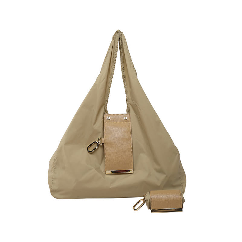 Faltbare Nylon-Schultertasche mit Schlüsselanhänger und Lederakzenten - Khaki - Klein - image 12