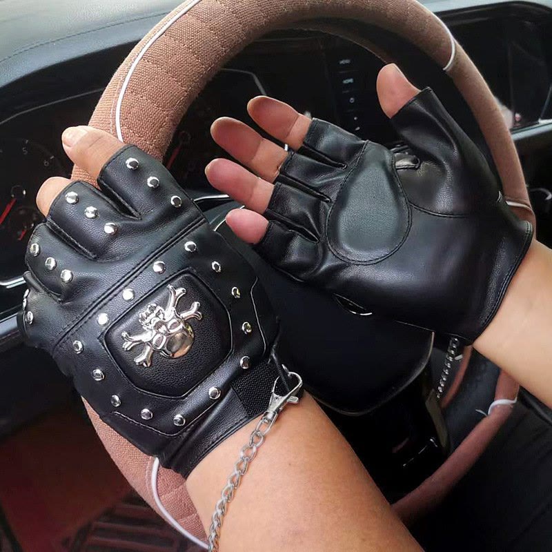 Schwarze, mit Totenkopf-Nieten besetzte Halbfinger-Motorradhandschuhe mit Kette - image 1