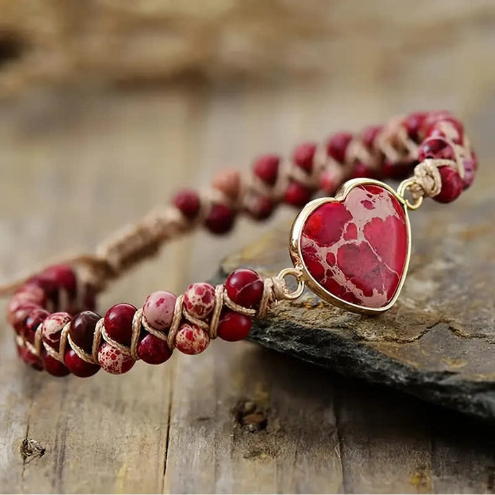Herzförmiges, verstellbares Makramee-Armband aus Naturstein - Rot - image 9