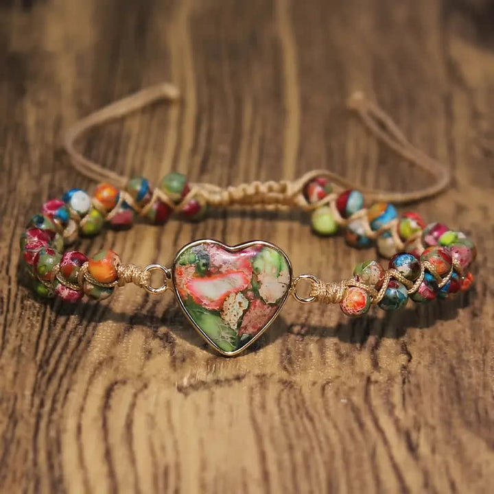Herzförmiges, verstellbares Makramee-Armband aus Naturstein - Mehrfarbig - image 5