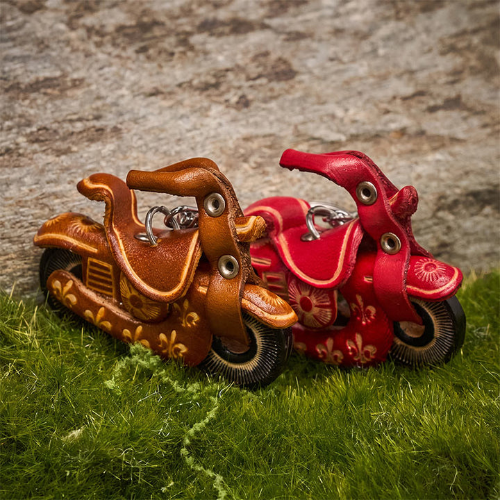 Mini-Universalmesser mit Einziehmechanismus & Vintage-Motorrad-Schlüsselanhänger aus Leder - image 1