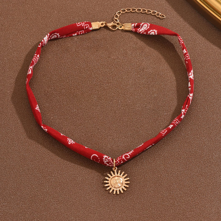 Rotes Bandana Sonnengöttin Paisley Schal Halskette - image 1