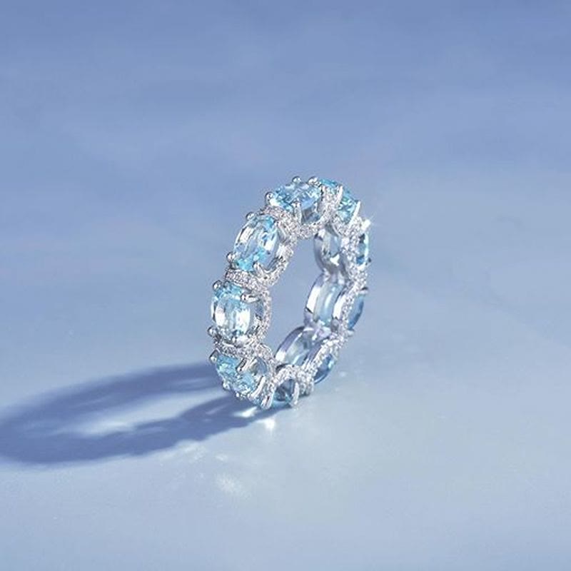 Hellblauer Kristall-Ewigkeitsring mit Pavé-Zirkonia, Stapelring für Damen - US 10 - image 0