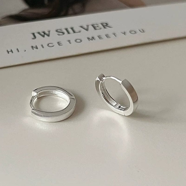 S925 Silber, strukturierte Katzenaugen-Creolen für Damen - image 2