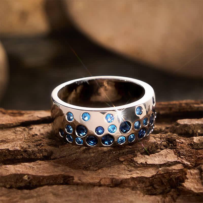 Vintage-Ring mit breitem Band und mehrfarbigen Strasssteinen - image 3