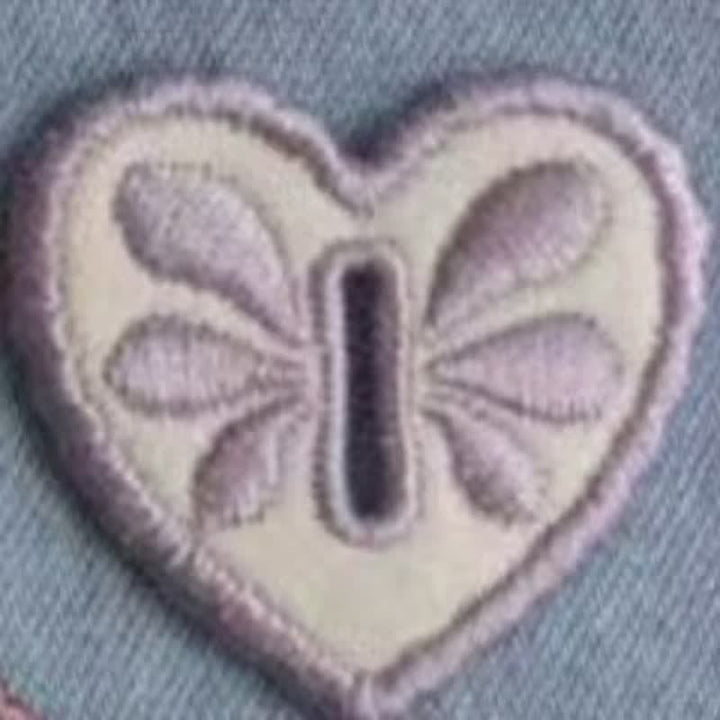 Dekorativer, herzförmiger, bestickter, abnehmbarer Accessoire-Knopfhaken - Hellrosa - image 5