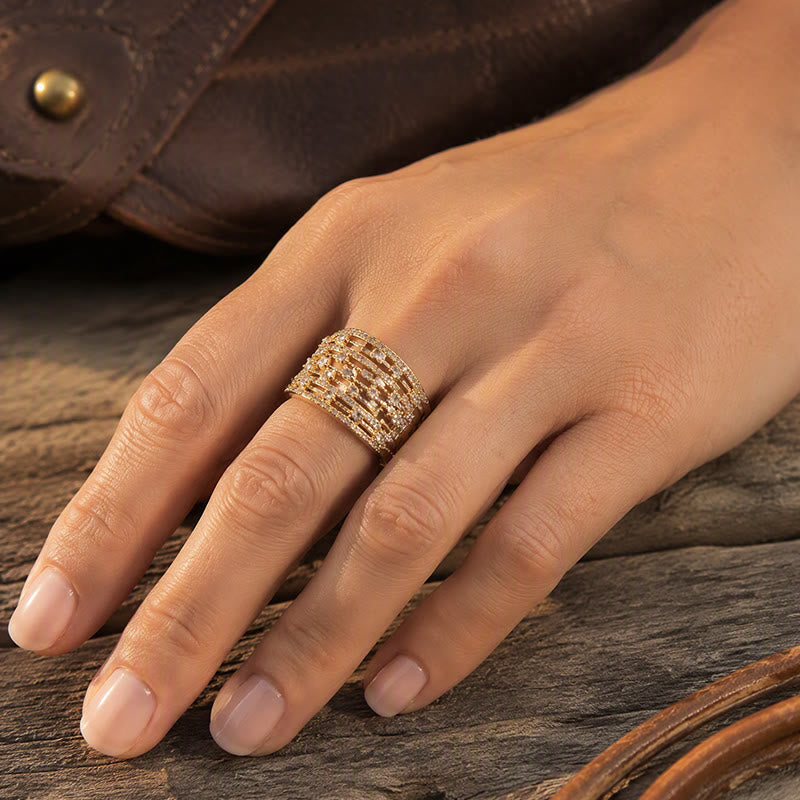 Breiter Statement-Ring für Damen mit Pavé-Zirkonia - image 6
