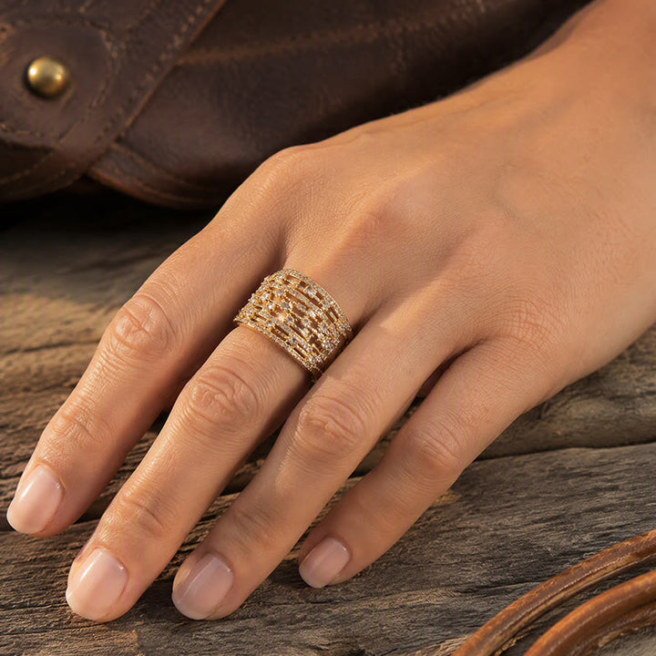 Breiter Statement-Ring für Damen mit Pavé-Zirkonia - image 6