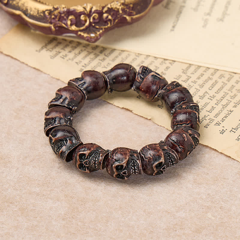 Punk-Armband mit geschnitztem Totenkopf aus Harzperlen - image 10