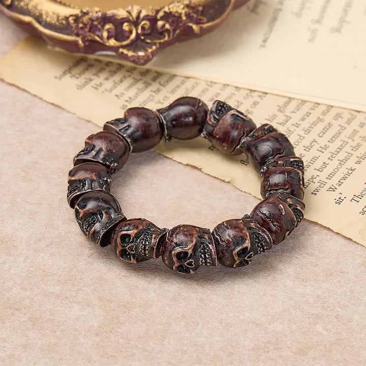 Punk-Armband mit geschnitztem Totenkopf aus Harzperlen - image 10