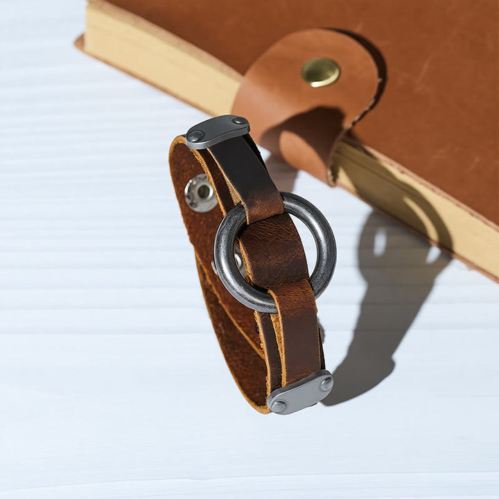 Vintage-Armband aus Leder im minimalistischen Stil für Herren mit O-Ring-Verschluss - Braun - image 0