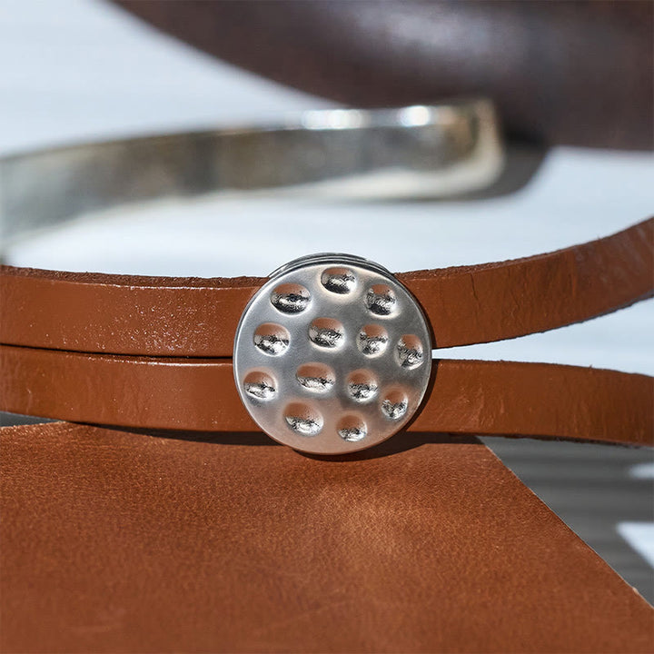 Modernes minimalistisches Herrenarmband aus Metall und Leder - image 7
