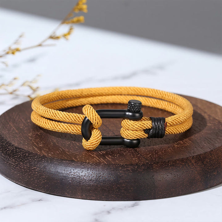 Minimalistisches Armband aus schwarzem Edelstahl mit U-Verschluss im Mailänder Stil - Golden - image 14