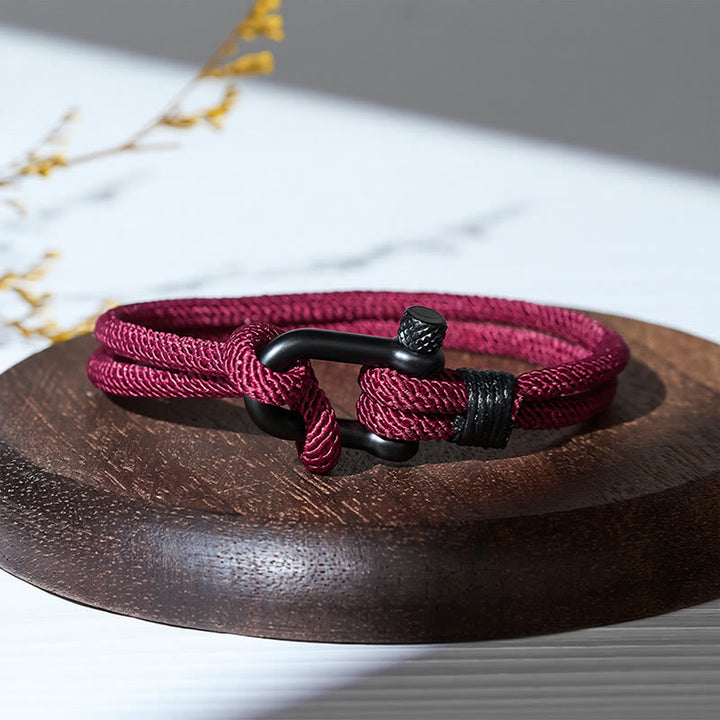Minimalistisches Armband aus schwarzem Edelstahl mit U-Verschluss im Mailänder Stil - Wein - image 4