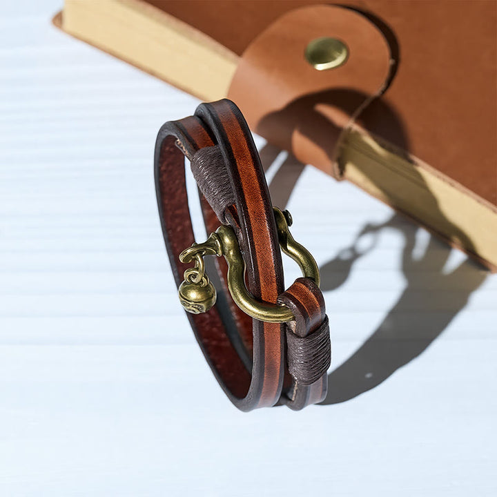 Vintage Herrenarmband aus Leder mit zweifacher Wicklung und Hufeisenverschluss - image 0