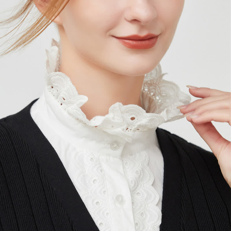 Damen-Kleid mit weißem Lochspitzenkragen, Rüschen und abnehmbarem Stehkragen - image 2